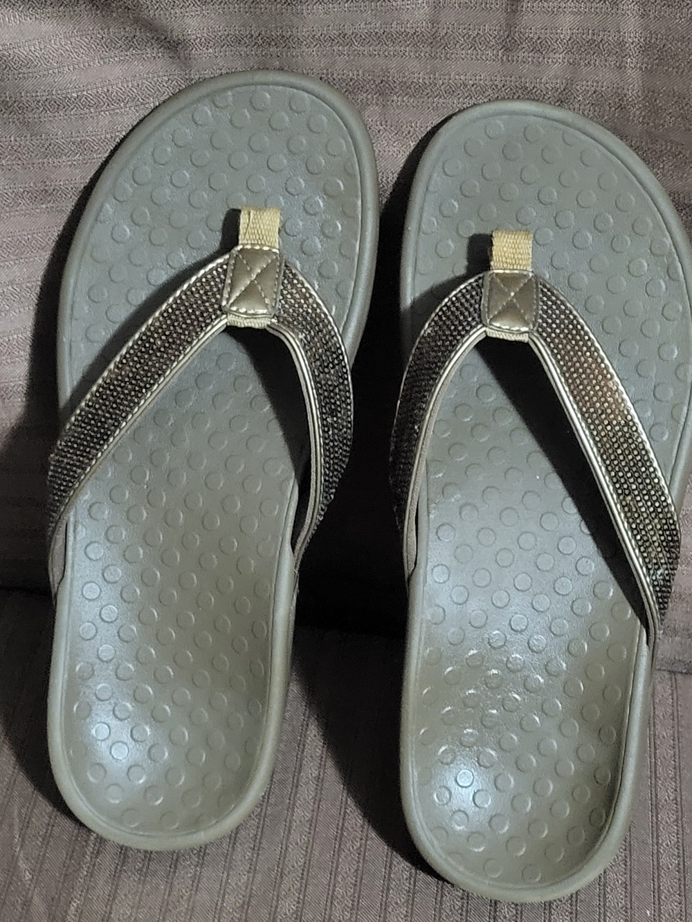 Vionic Women's Metallic Bronze Flip Flop Sandals